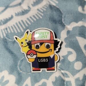 Amazon Rare Pin: Ash And Pikachu (Pokemon)